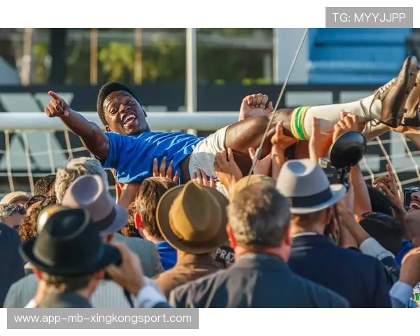 UFC新秀逆袭传奇:走上擂台的瞬间直击灵魂