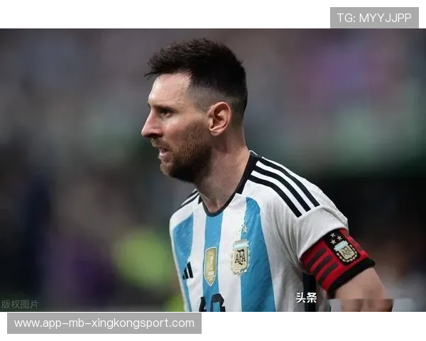 拜仁研究梅西式前场解题者——探索足球天才背后的战术密码